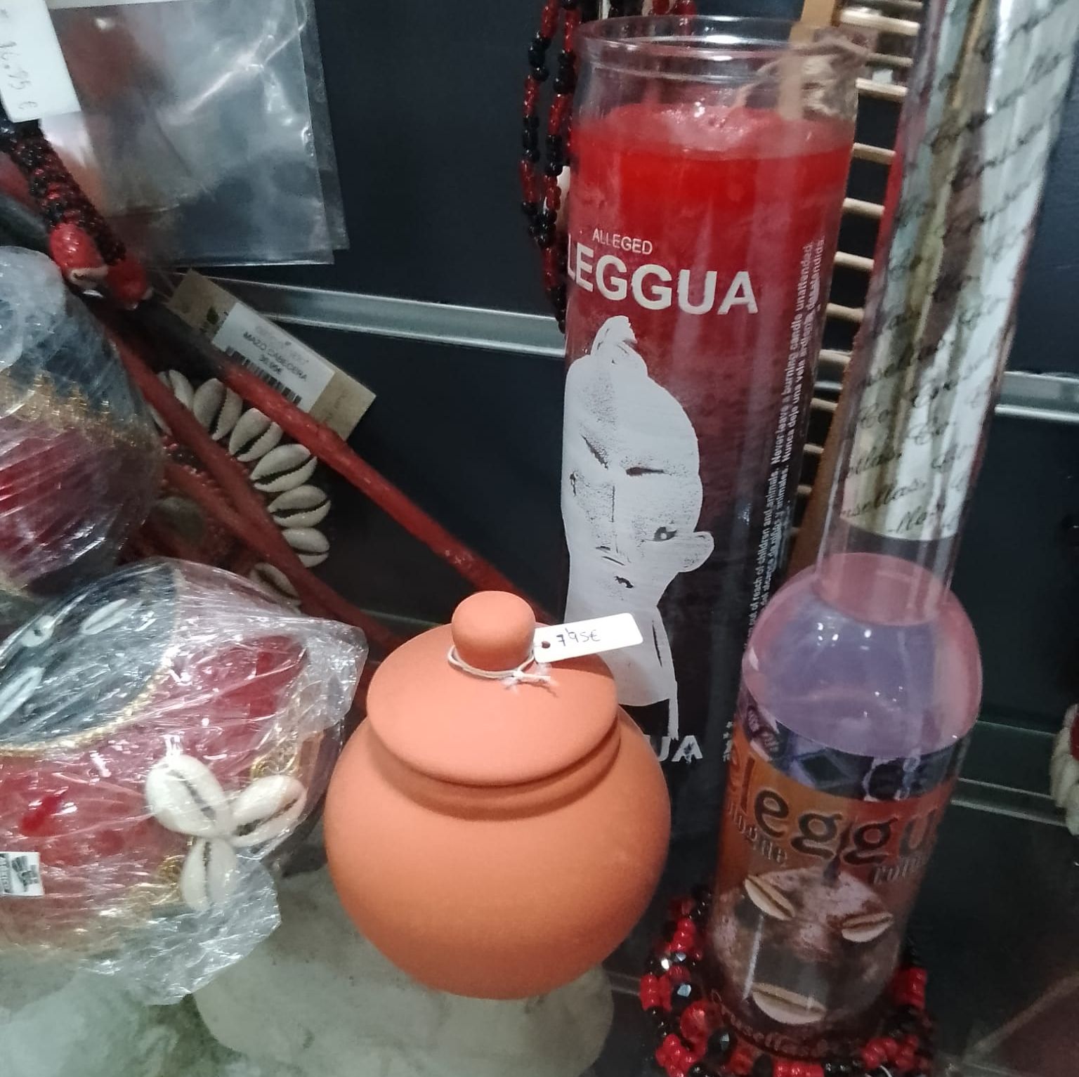 Baba Orisanla tarro y algunas velas